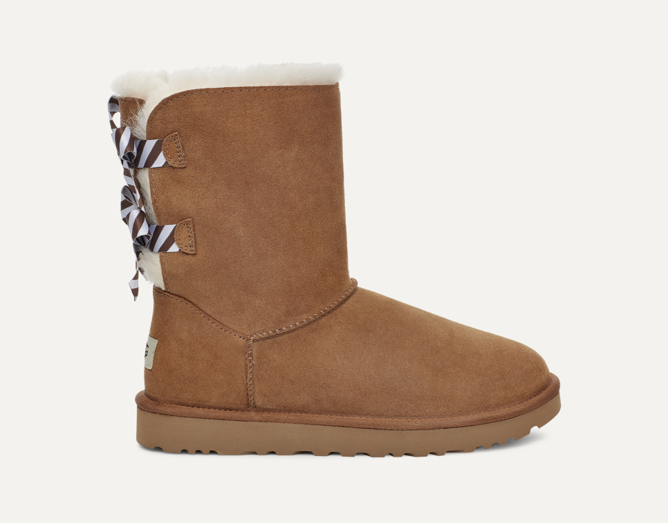 Uggs with bows that say ugg hotsell