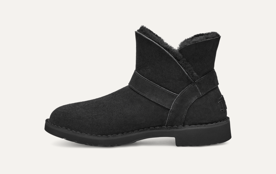 Ugg mckay boots black cheap