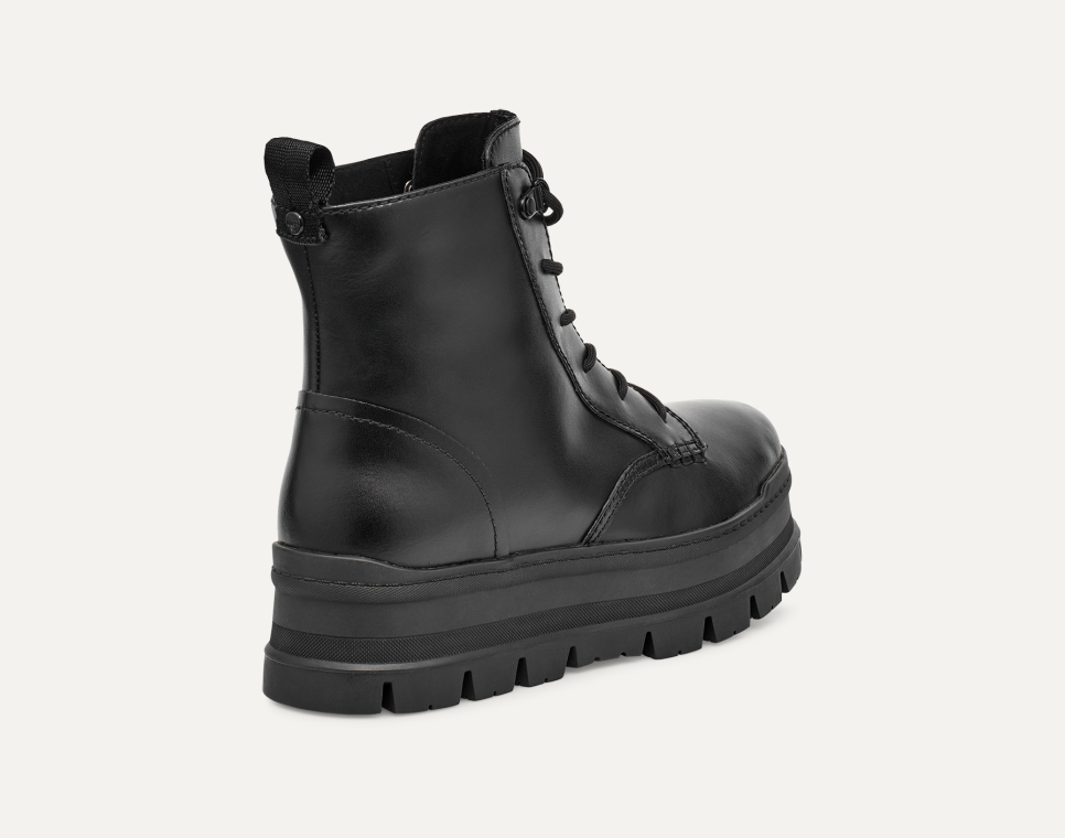 Sidnee Boot UGG