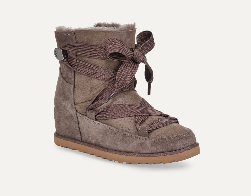 Ugg a lacet femme hot sale