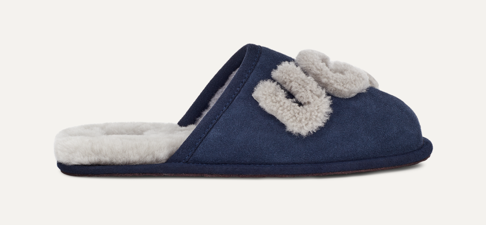 Scuff logo uggs top