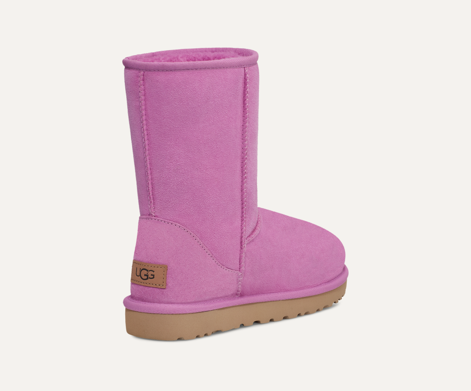 Ugg classic short 5825 hot sale