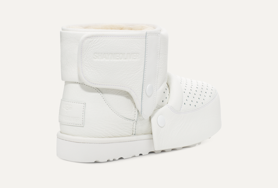 もう中学生の親指 　ShayneOliver x Ugg
