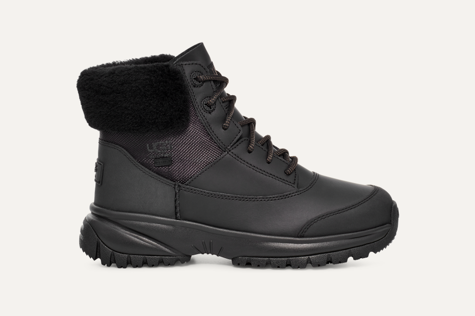 送料無料◆2025新品  Yose Fluff V2 Boot | UGG® スノーボード
