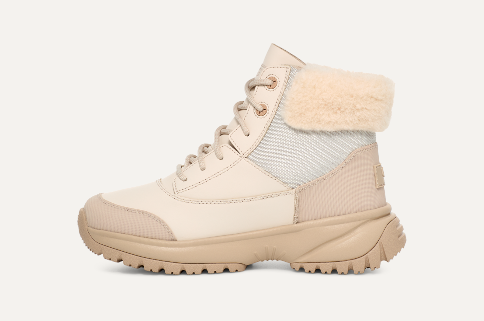 Black Snow Boot Ugg Yose Fluff UGG Women's YOSE Fluff V2 Boot