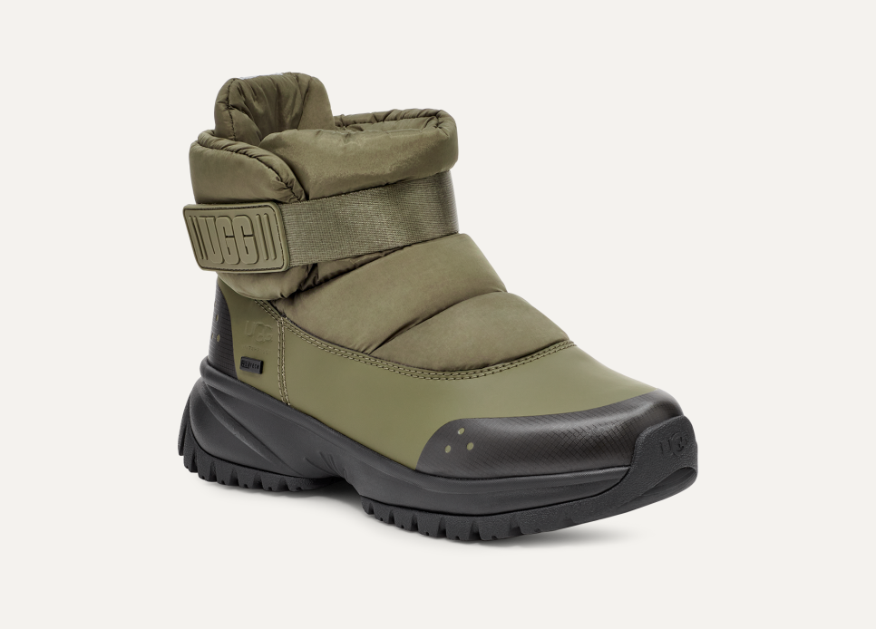 2346 UGG 防水ブーツ Yose Zip 22cm 2346 UGG 防水ブーツ Yose Zip 22cm