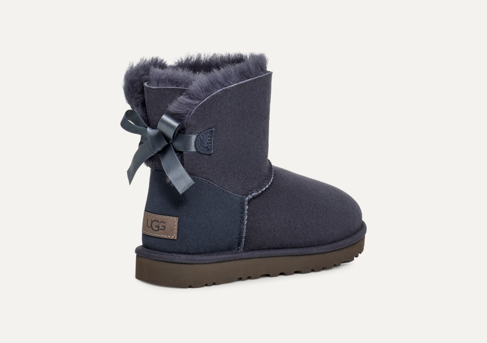 Navy bailey bow uggs outlet