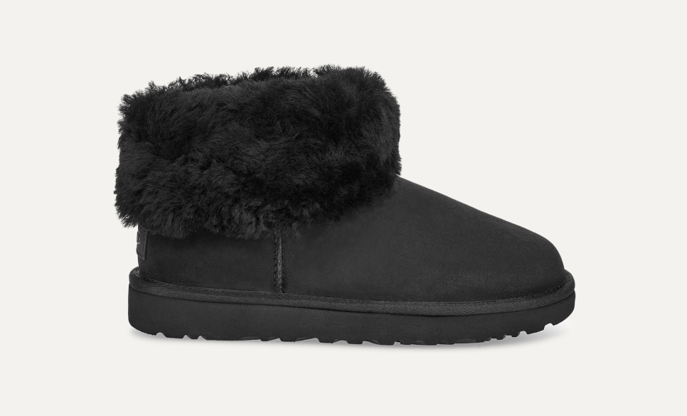 Peach mini fluff uggs 2025