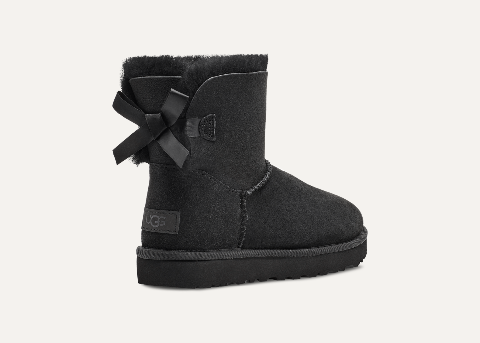 Black short bailey bow uggs clearance