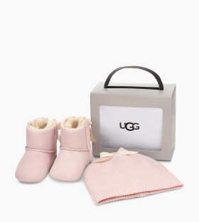 Infant pink deals uggs