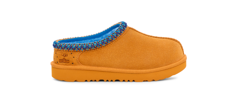 Kids red ugg slippers top