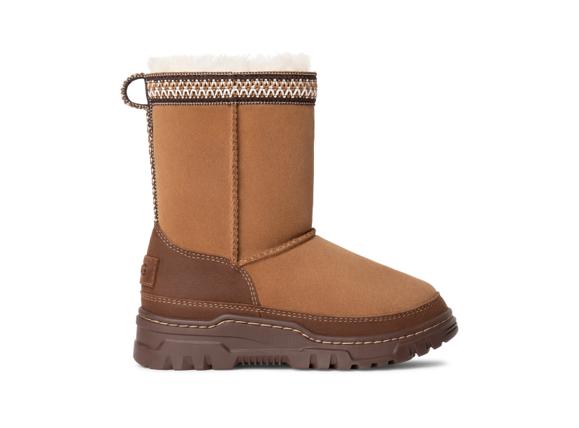 UGG Australia Lockie Short Brown outlets Leather Girls Boots Size 2 1005608k