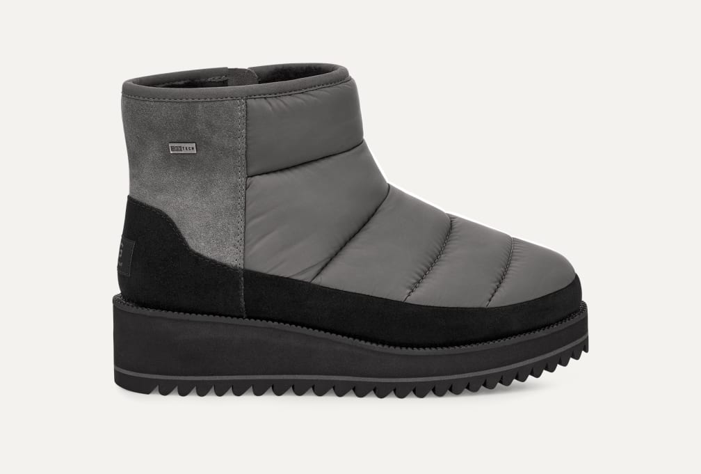 リッジ ミニ 1103840｜防水ブーツ｜UGG®（アグ）公式オンライン  