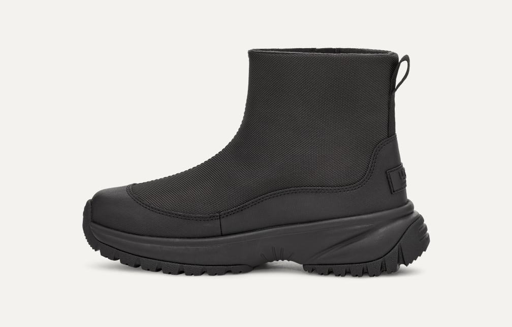 ヨセ ジップ 1112329｜防水ブーツ｜UGG®（アグ）公式オンライン アウトレットストア