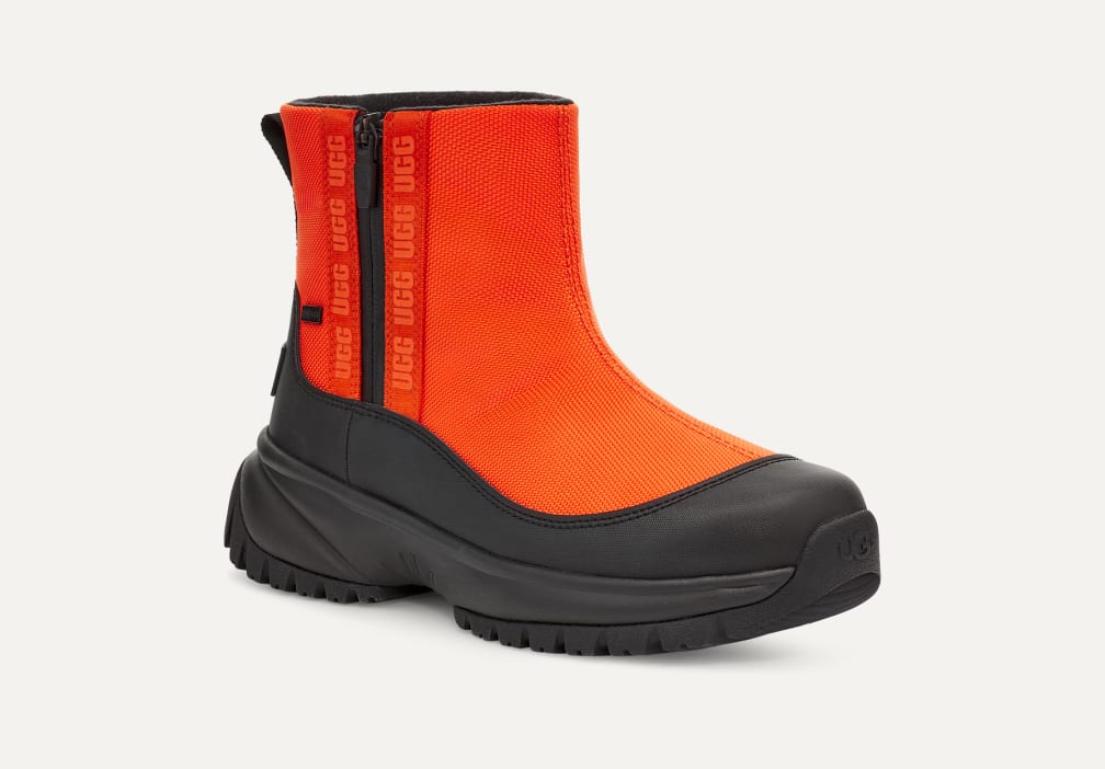 UGG  防水ブーツ Yose Zip レディース