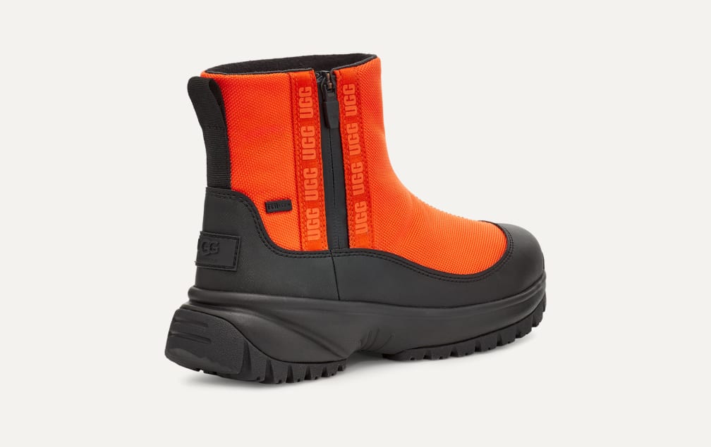 ヨセ ジップ 1112329｜防水ブーツ｜UGG®（アグ）公式オンライン