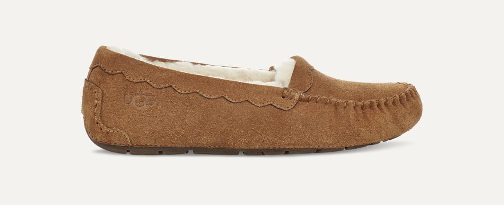 衝撃特価 スカラップド 1118841｜モカシン・ローファー｜UGG モック 靴