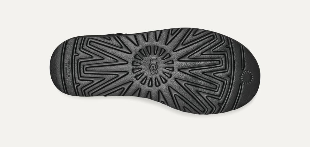 【はる馬】UGG 黒 プラットフォームスニーカー UGG®×N.ハリウッドの新作スニーカーをチェック！ | GQ JAPAN
