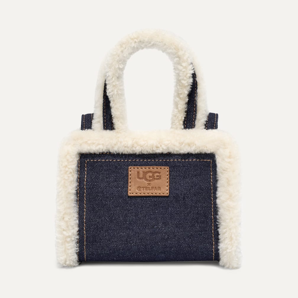 ☆オシャレなコラボ あたたかい!Telfar x UGG パーカー ☆オシャレなコラボ あたたかい!Telfar x UGG パーカー