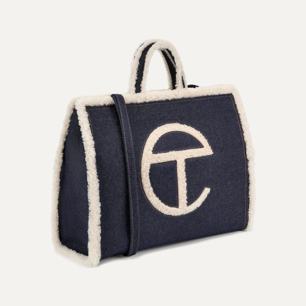 UGG® 公式【 UGG X TELFAR ラージ ショッパー|UGG X Telfar Large Shopper| 196565883520 | 】 アグ 公式サイト