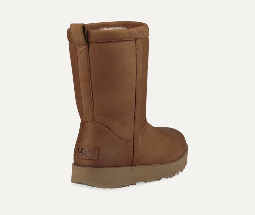 レザー UGG ウォータープルーフ クラッシック｜靴