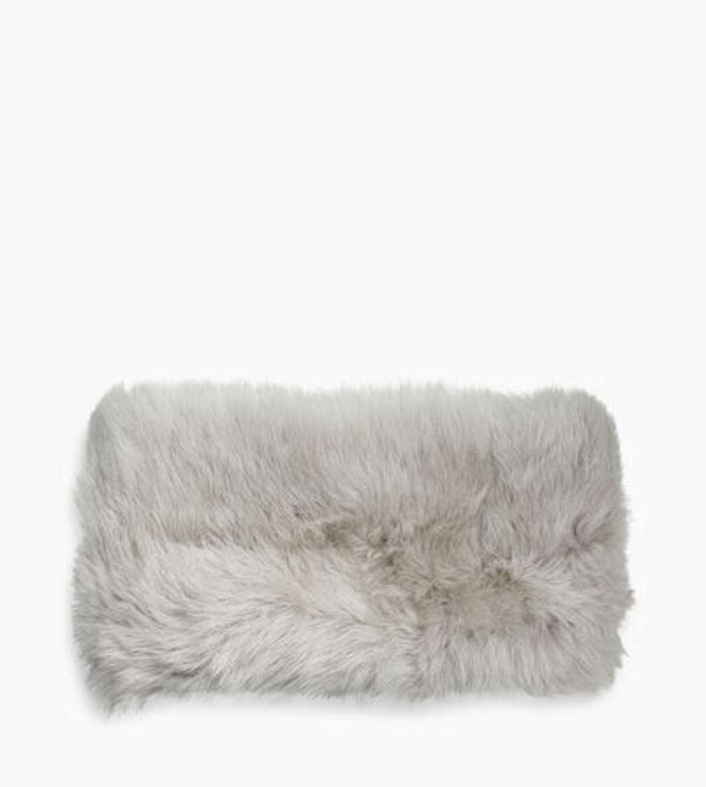 バーシティ シープスキン スヌード 17389｜スヌード｜UGG®（アグ）公式  