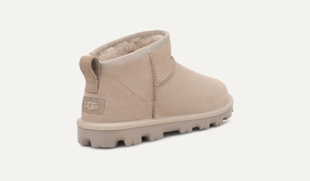 センスのいい お歳暮 UGG® 公式【 Ultra ミニ|Essential ウルトラ エッセンシャル 靴