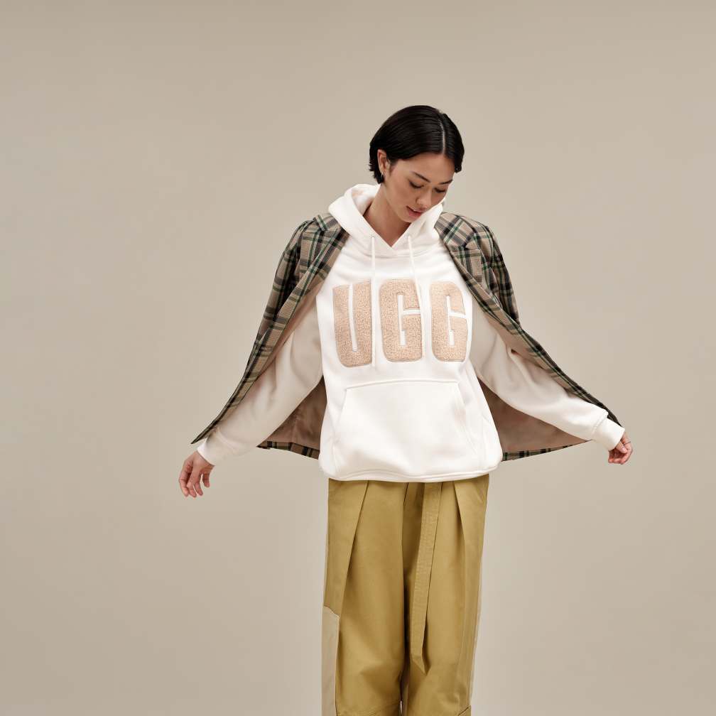 UGG® 公式【 レイ UGGフラッフ ロゴ フーディ|Rey UGGfluff Logo 