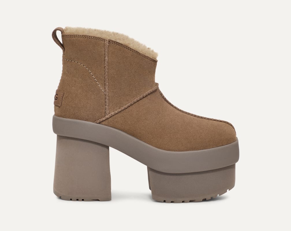 2024年のクリスマスの特別な衣装 ハイツ ニュー 公式【 UGG® プラットフォーム Heights ミニ|New 靴