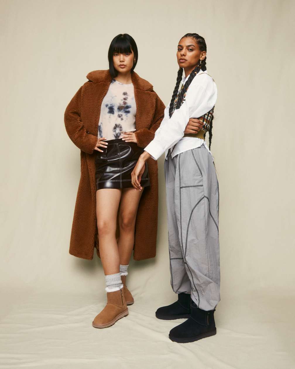 【在庫有】 クラシック 1118853｜クラシックブーツ｜UGG ジップ ダブル ミニ 靴