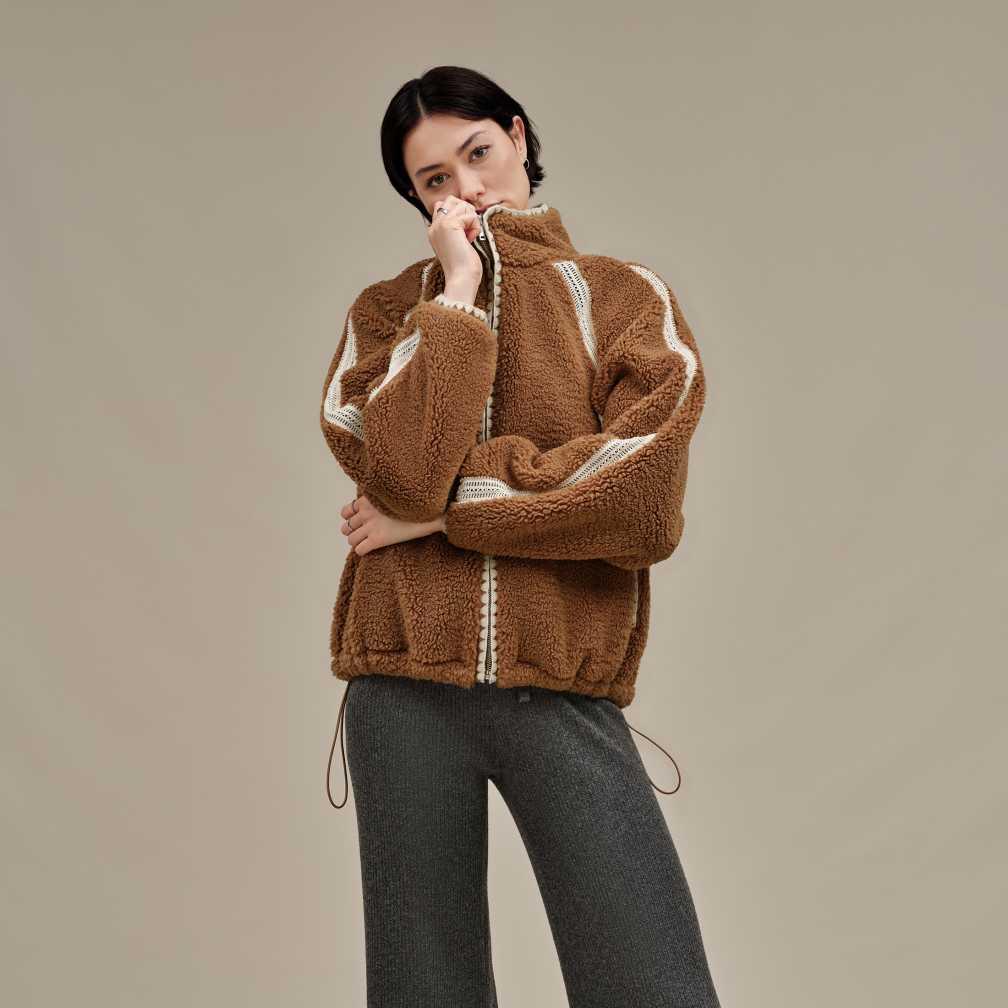UGG® 公式【 ニキア クロシェ UGGフラッフ ジャケット|Nikia UGG® 公式【 ニキア クロシェ UGGフラッフ ジャケット|Nikia