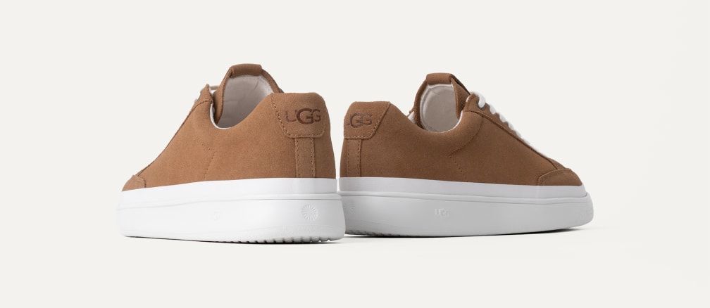 UGG (アグ) スニーカー ブラウン サイズ:25cm