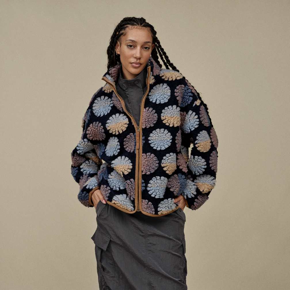 UGG® 公式【 エマリン UGGフラッフ パッファー ジャケット