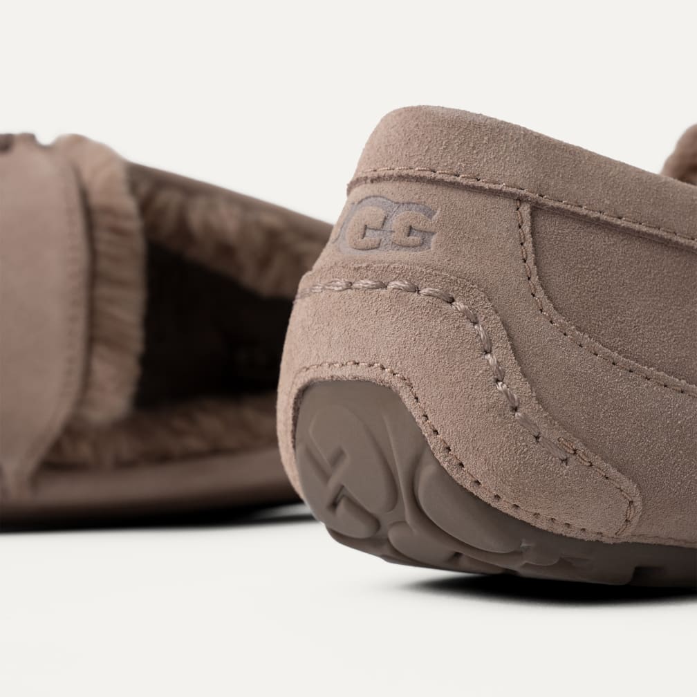 アグ UGG 1101110 M アスコット モカシン （グレー） -靴＆ファッション通販 ロコンド〜自宅で試着、気軽に返品