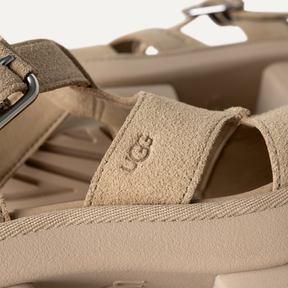 UGG® 公式【 ニュー ハイツ プラットフォーム T-ストラップ|New