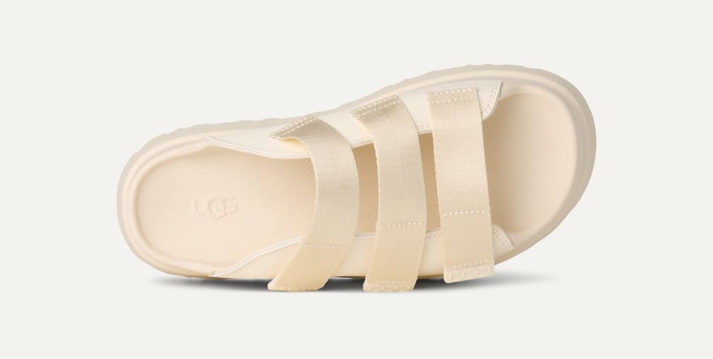 【UGG】履き心地抜群 GoldenGlow Slide サンダル UGG®︎の大人気サンダルGoldenGlowがオールジェンダーのスライド