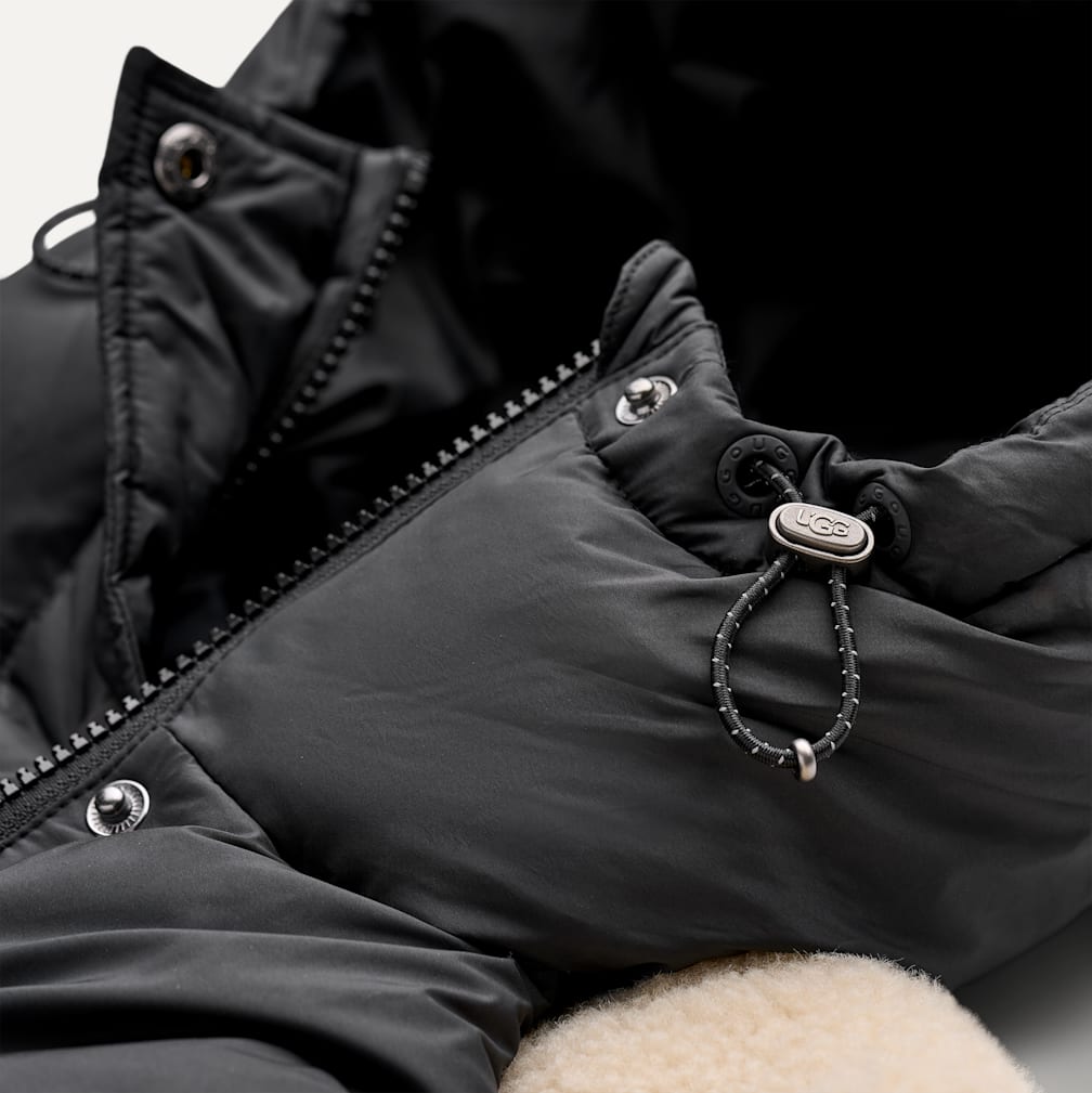 UGG® 公式【 マイカ UGGブレイド パッファー ジャケット|Mykah