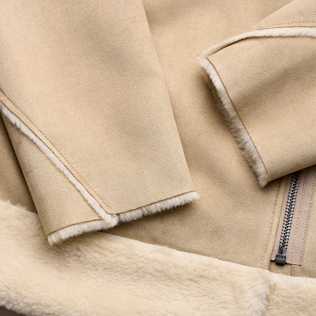 UGG® 公式【 アヴェリー ラックスフラッフ ジャケット|Avelie