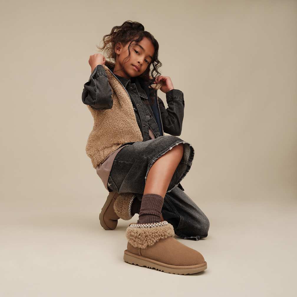 UGG® 公式【 クラシック ウルトラ ミニ マキシ カーリー|Classic