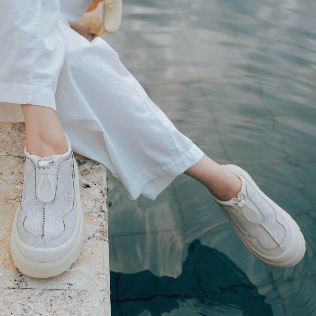 UGG® 公式【 ヘリテージ ユーティリティー アクソイド クラックル