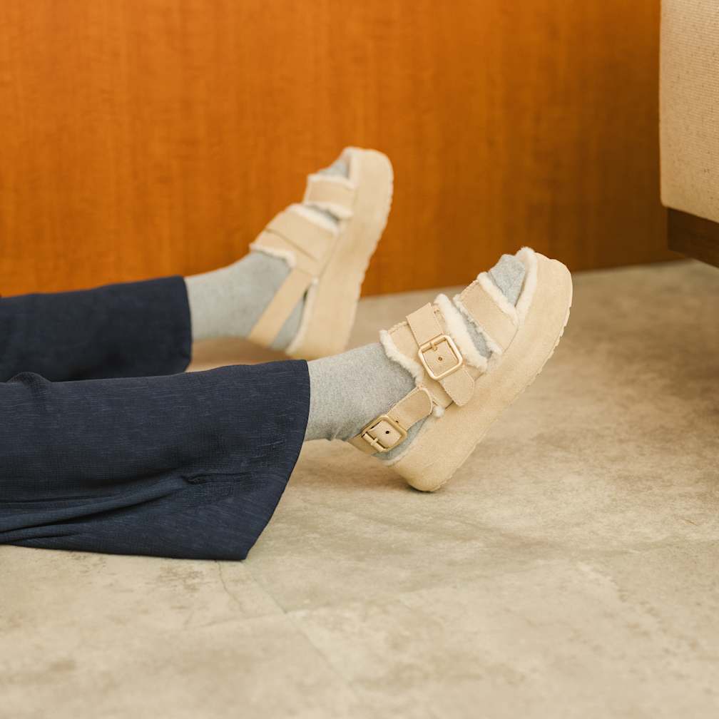 UGG® 公式【 エンラップ サンダル|Enwrap Sandal| 1180314