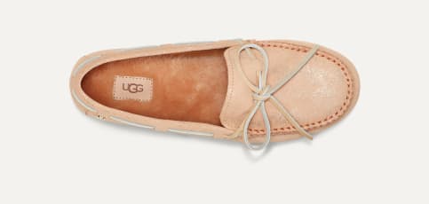  特価ブログのポータルサイト アラナ シマー TS 1116103｜モカシン・ローファー｜UGG®（アグ 靴
