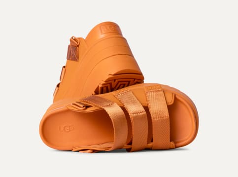 【新品未使用】UGGゴールデンライズ 厚底 UGG アグ PLATFORM SANDALS 厚底サンダル GOLDEN RISE