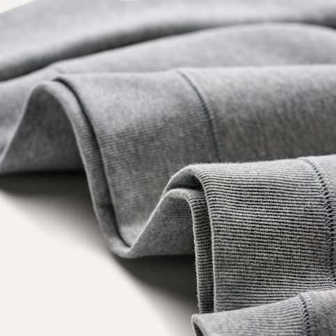 UGG® 公式【 UGG ロゴ クルーネック|UGG Logo Crewneck| 1171477