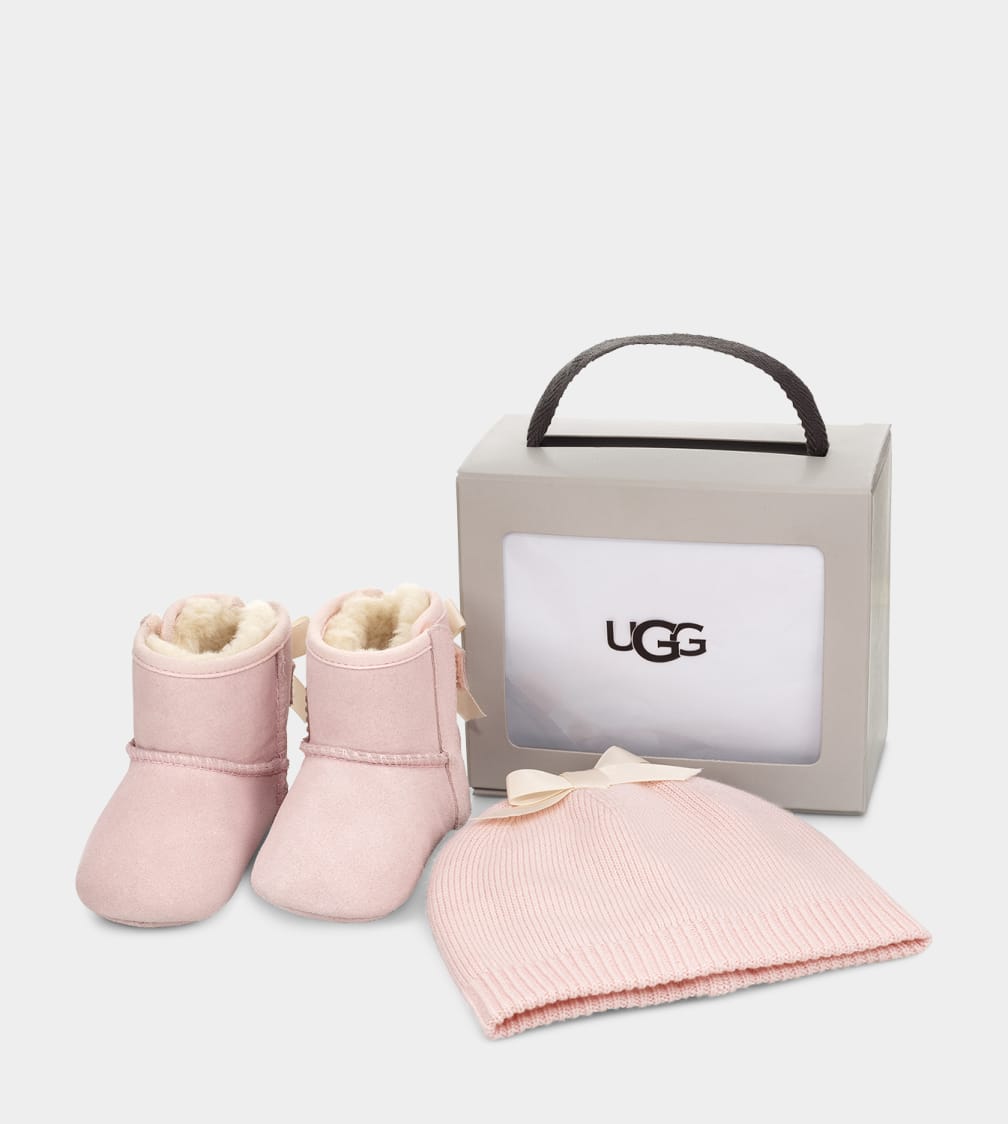 Uggs for newborns deals
