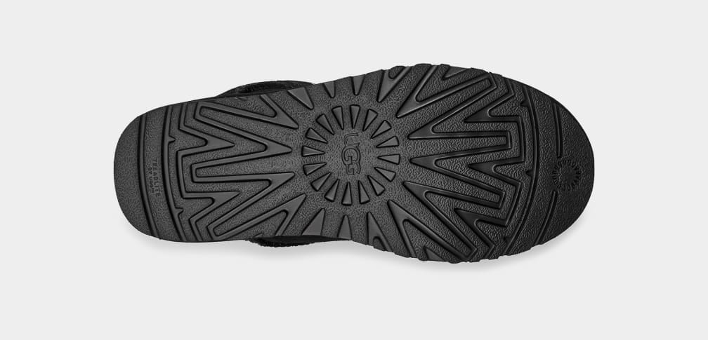 neumel hiker ugg boots