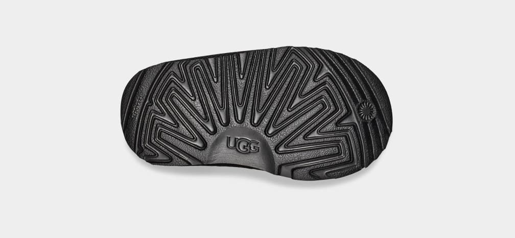 UGG Unisex-Child Neumel Ez-Fit Boot, Black, 6