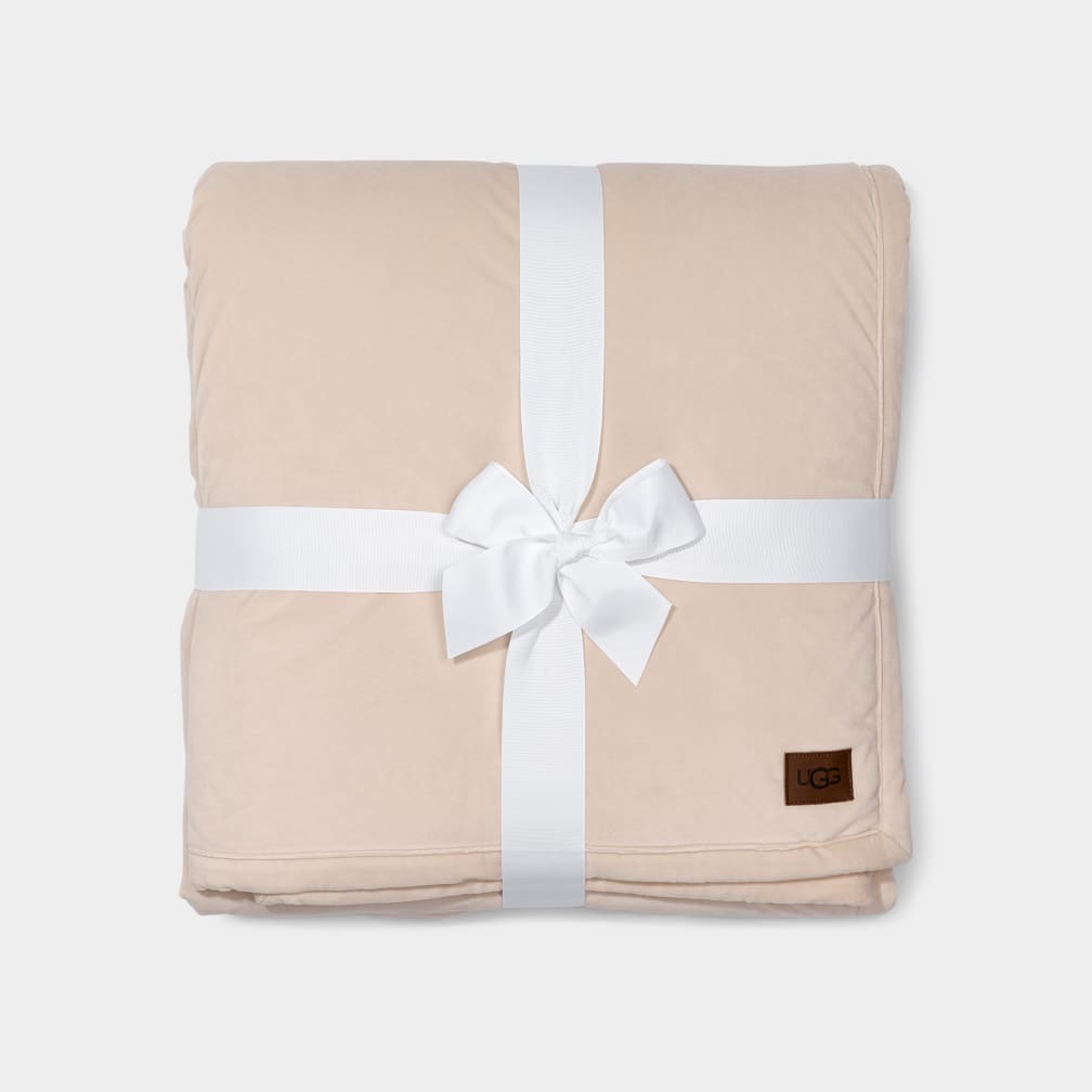 UGG® Bliss Sherpa Throw for Home UGG® Europe