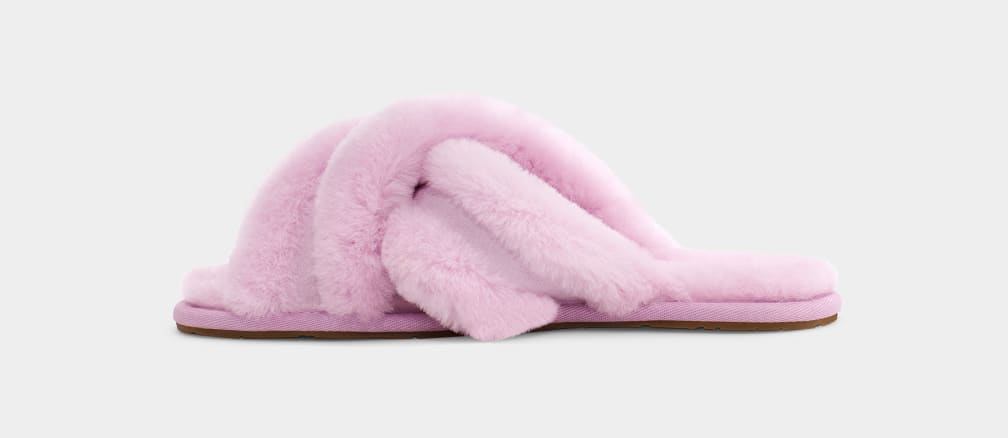 Ugg pink best sale fluffy slippers