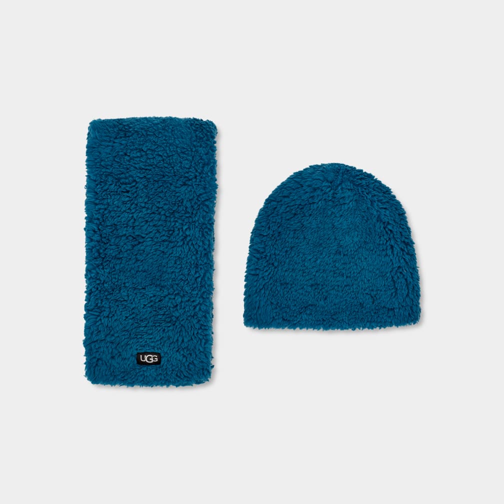Ugg hat discount and scarf set